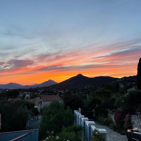 Apartament Les Trefles Hyères Zewnętrze zdjęcie